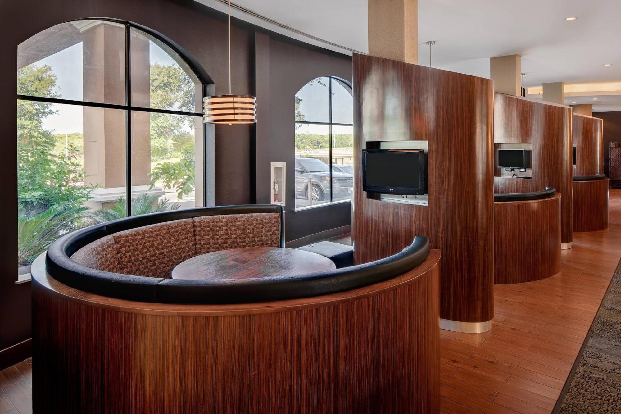 Courtyard By Marriott San Antonio Seaworld/Westover Hills Εξωτερικό φωτογραφία